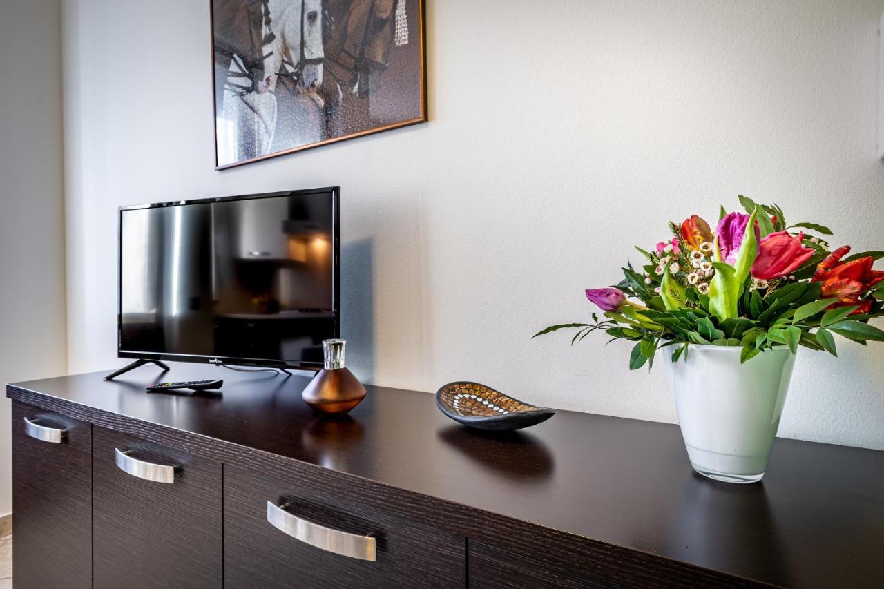 Residence Arianna Rosia Екстериор снимка